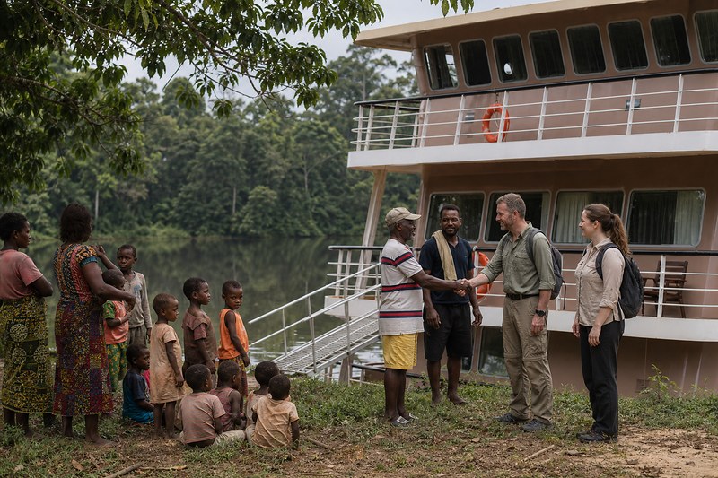 Princesse Ngalessa welcomed at a Moye community on the Alima