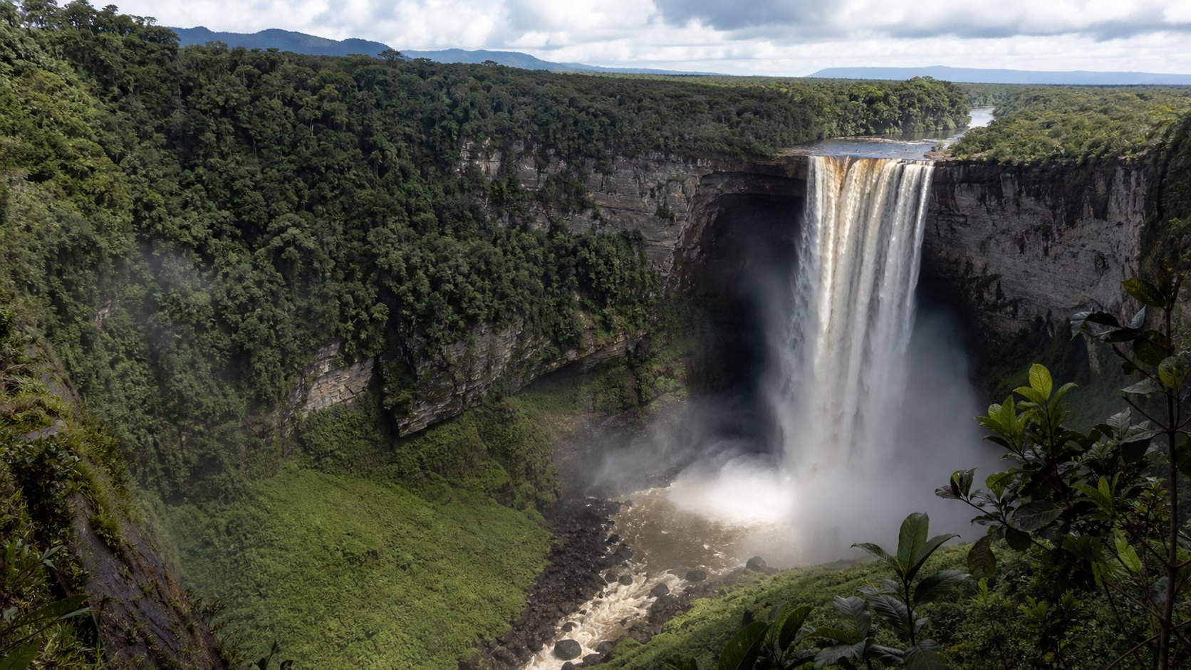 Guianas Kaieteur Falls
