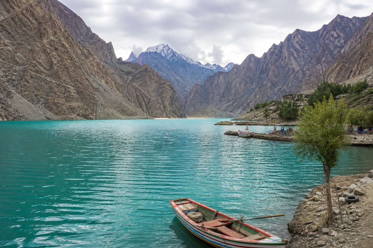 Pakistan Attabad Lake