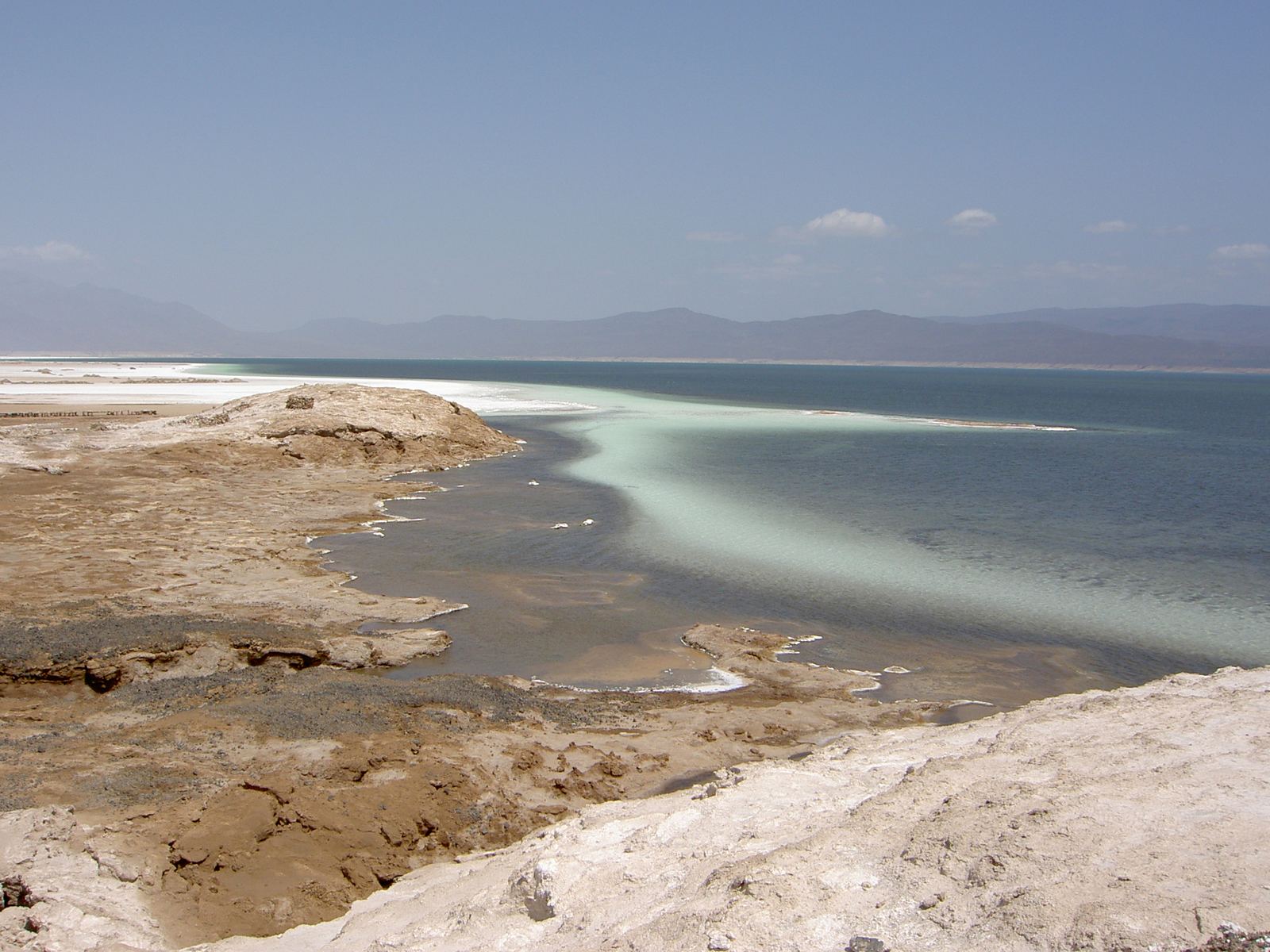 The white salt shore and turquoise water of Lake Assal, Djibouti
