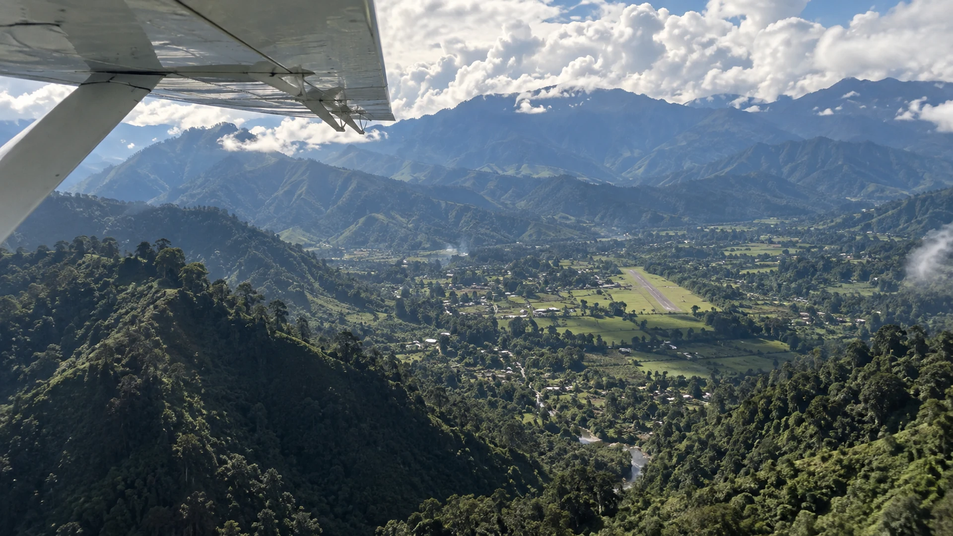 Illustrative aerial approach to Goroka through the Eastern Highlands