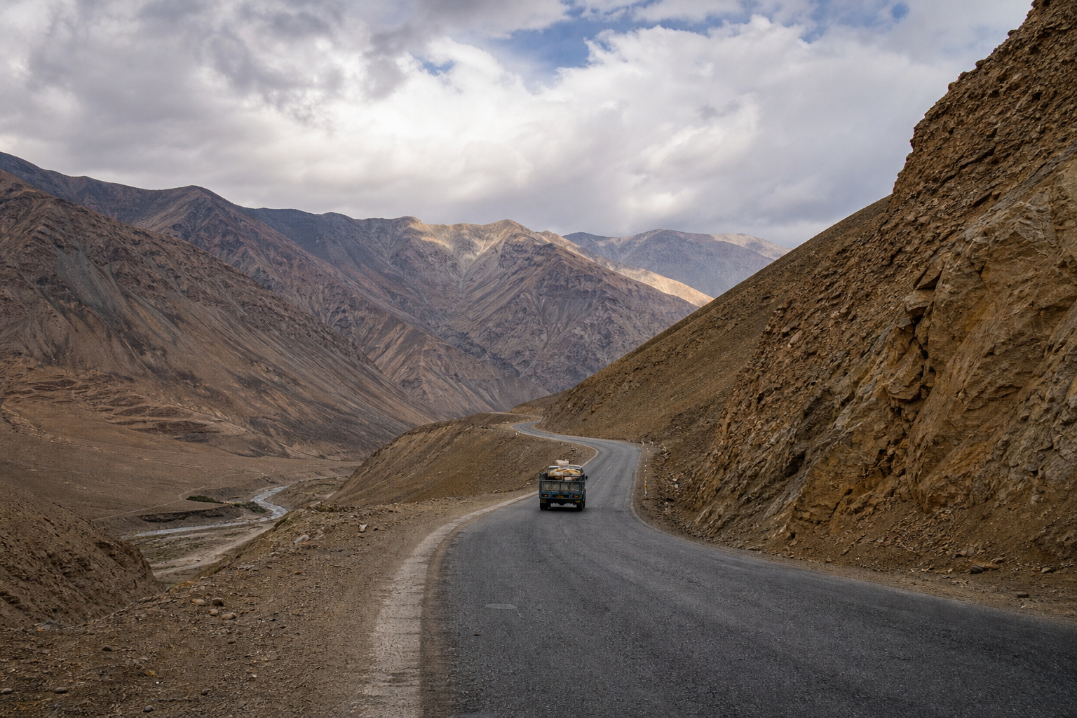 Afghanistan Hindu Kush Mountain Road