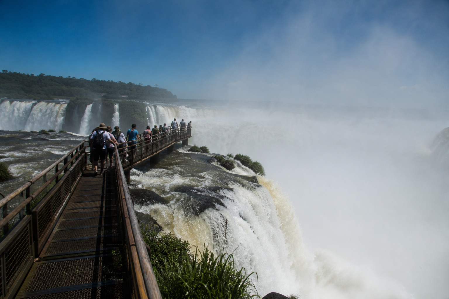 The Argentine side · into the Devil's Throat