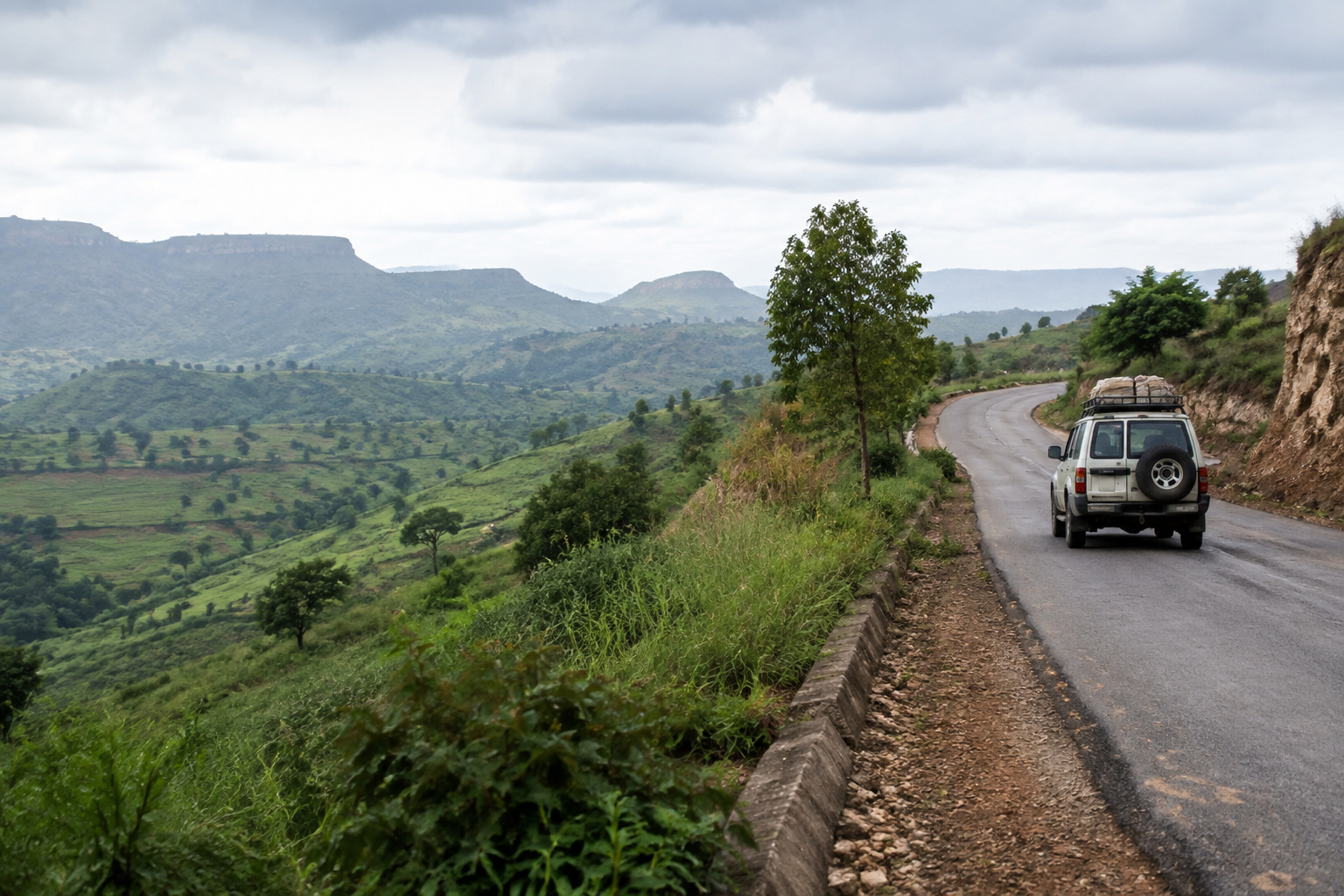 Down from Labé to the border and Gabú