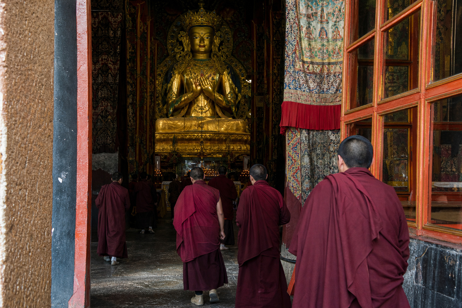 Tashilhunpo & the kora · the train across the plateau
