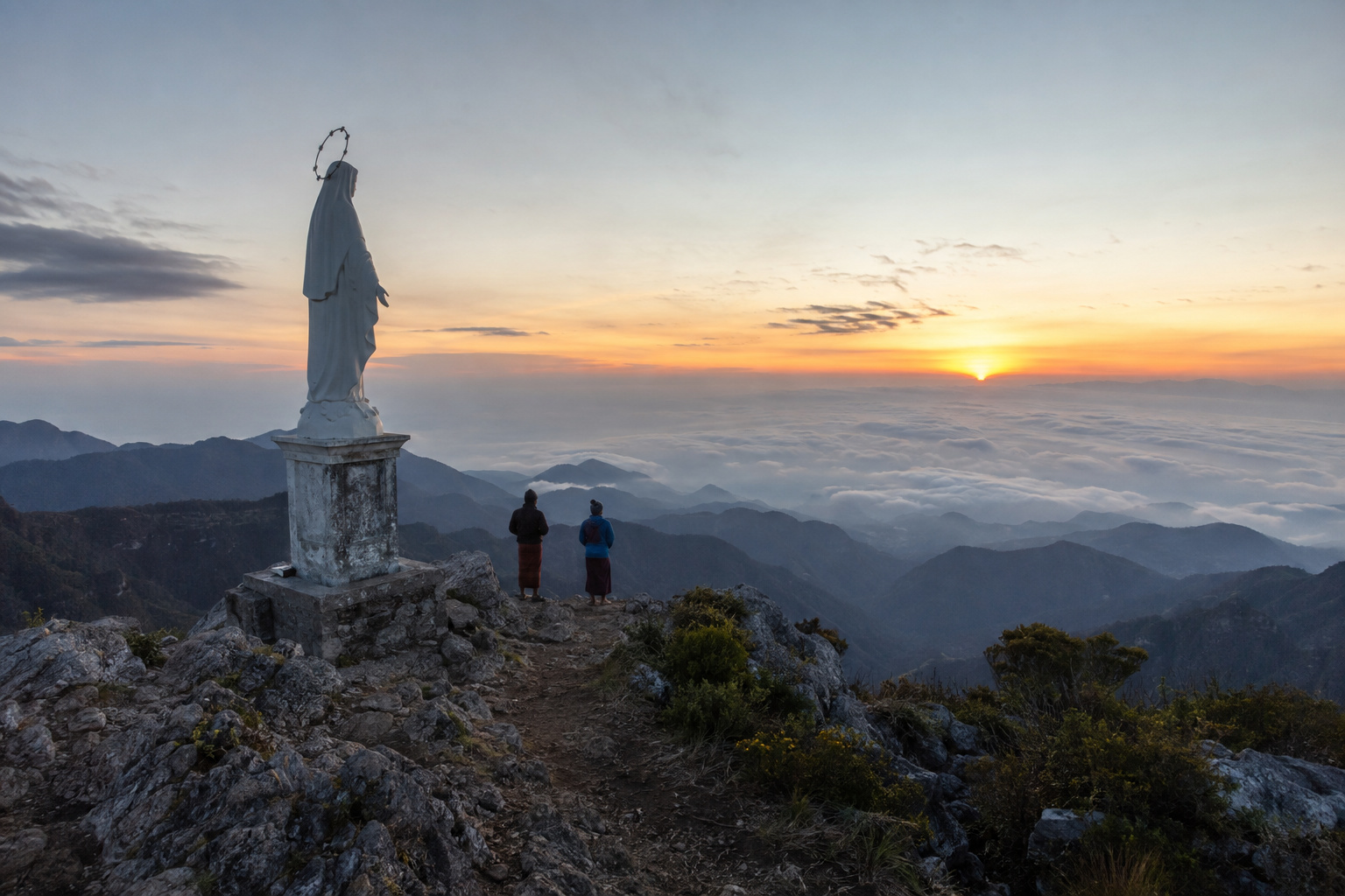 Maubisse · Mount Ramelau at dawn