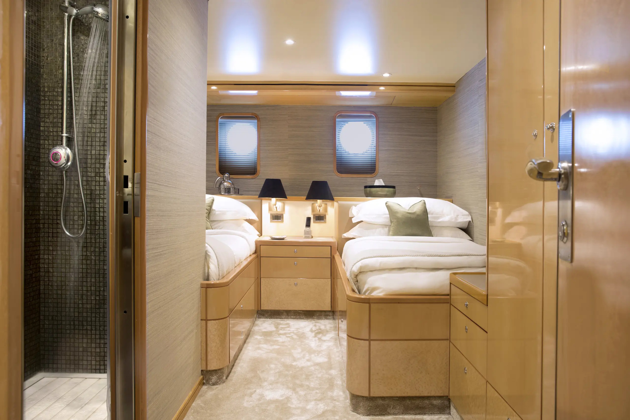 Cabin 102, Category III, with two single beds under two portholes
